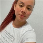 Me defino como una maestra muy didáctica, profesional y con mucha paciencia.